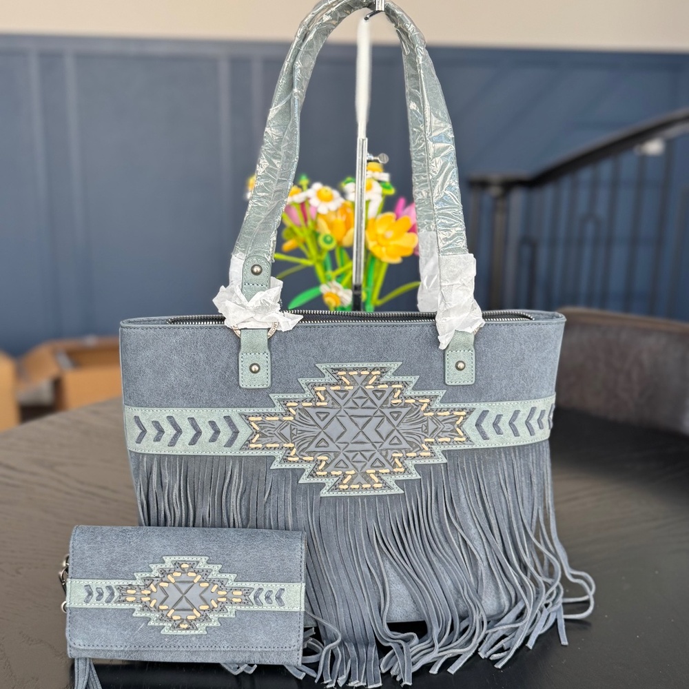 Trinity Ranch Aztec Tooled Fringe Concealed Carry Tote + Wallet Navy